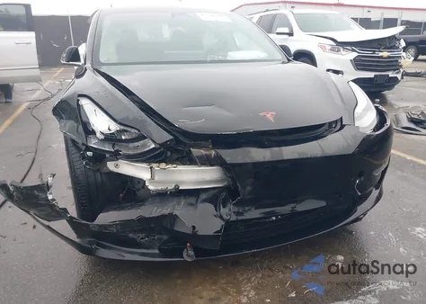 2020 Tesla Model 3 Standard Range Plus Rear-Wheel Drive/Standard Range Rear-Wheel Drive z USA, uszkodzony, nr VIN 5YJ3E1EA1LF784264